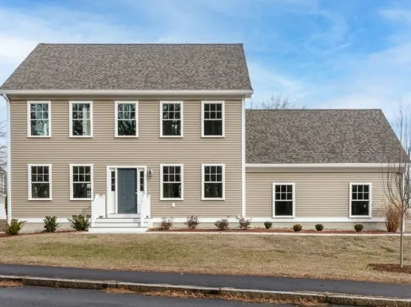 79 Caldwell Road, Nashua, NH 03060