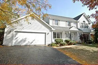 1311 Locust Dr photo 1