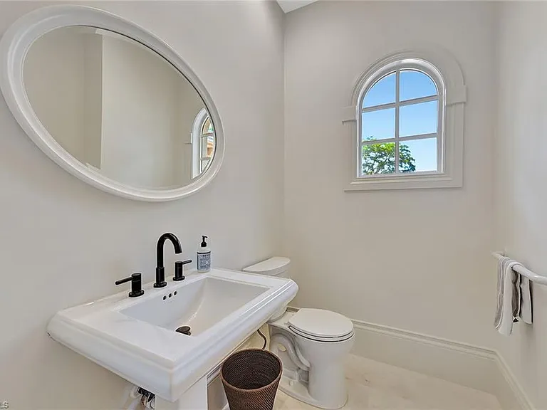 2052 Isla Vista Ln — Photo 27