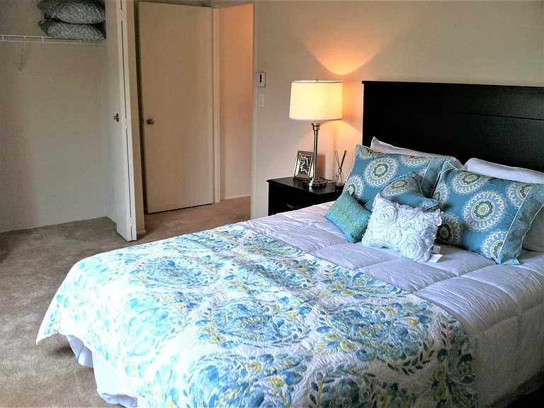 Village Green Apartments — Photo 167