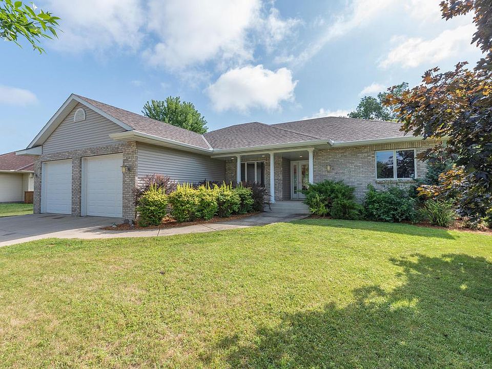 1st image of 148 Cedar Dr S