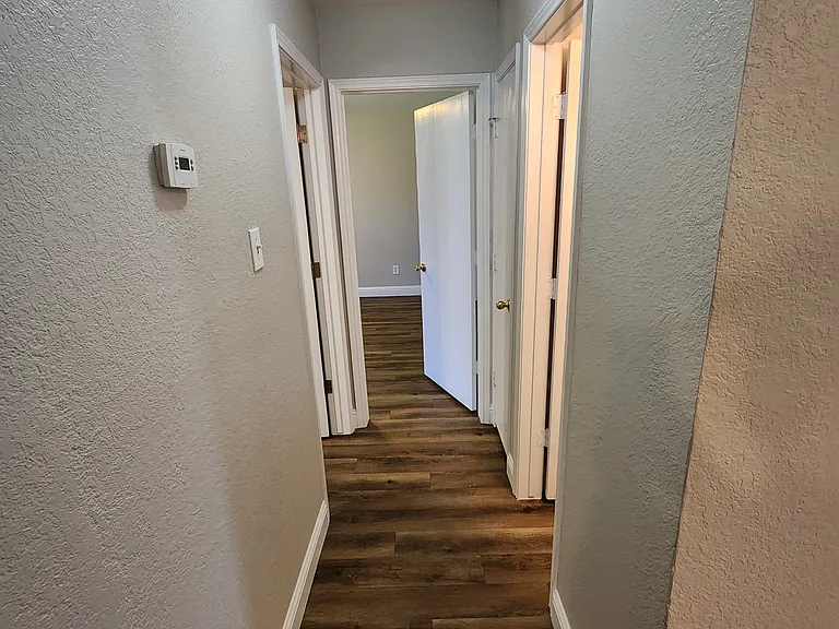 607 Hollyberry Dr — Photo 15