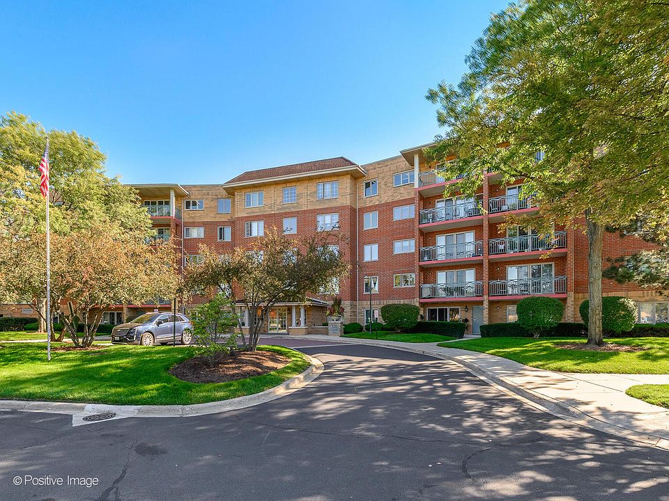 1st image of 720 Creekside Dr Unit 109