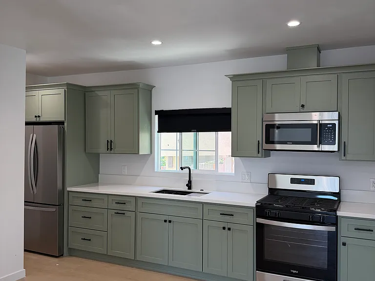 3205 Ganahl St — Photo 2