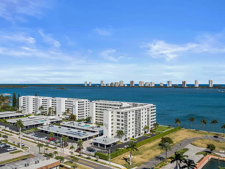 220 Lake Shore Dr #1913 — Photo 10