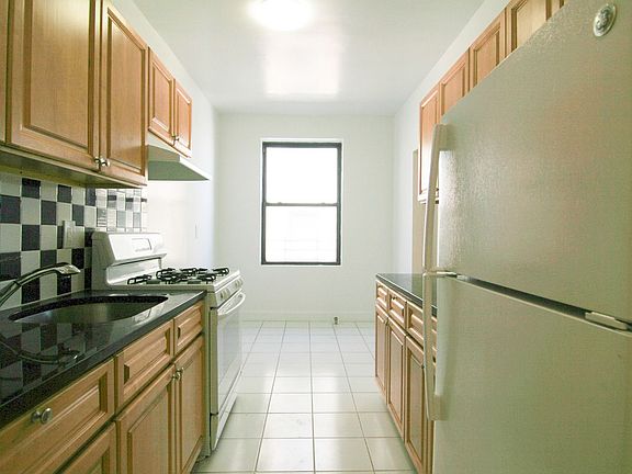 3rd image of 3420 30th St APT 2F