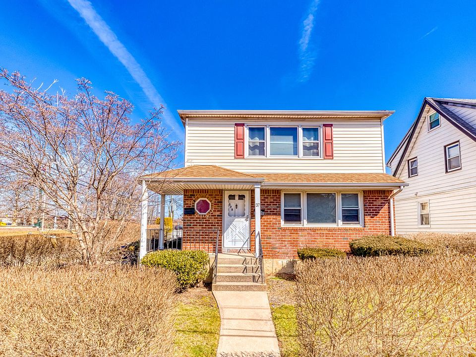 1st image of 37 Putnam Ave #1