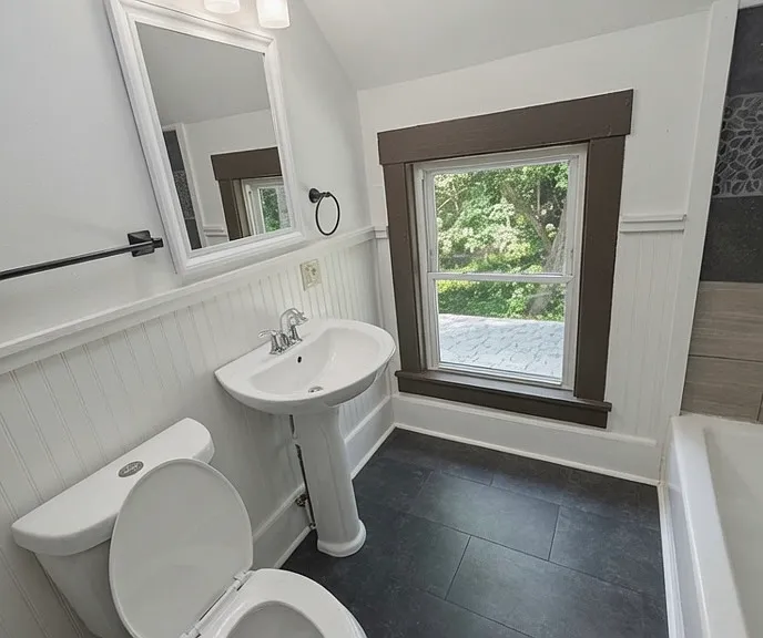 26 Hall St #2 — Photo 5