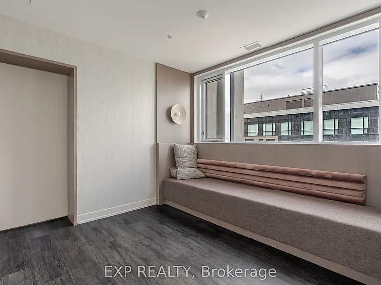 560 Rideau St #407 — Photo 22