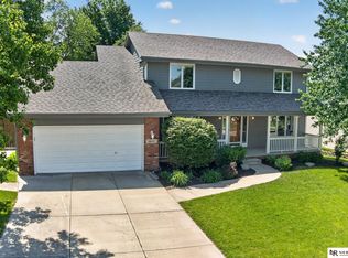 16113 Monroe St, Omaha, NE 68135