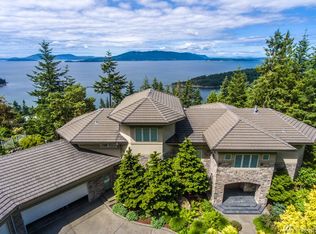 1334 Chuckanut Crest Dr, Bellingham, WA 98229