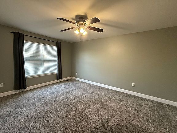 5th image of 611 Derek Dr