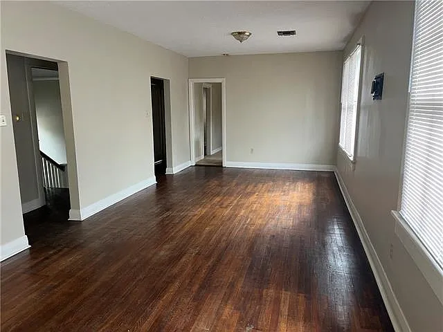 700 Florida Blvd — Photo 5