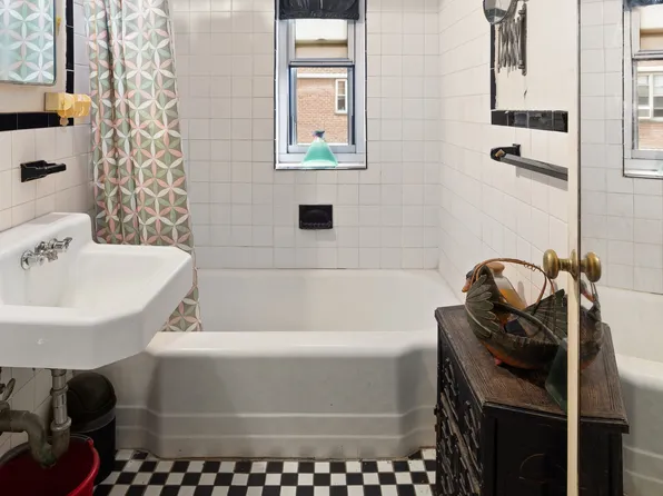 570 Grand Street image 6 of 7