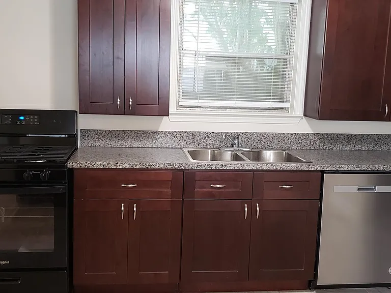 4516 Prairie St — Photo 2