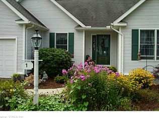 1 Ardsley Ln, Ellington, CT 06029