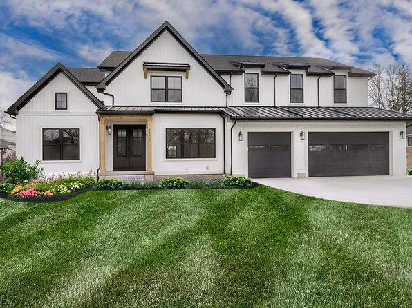 2575 Buckhurst Dr, Beachwood, OH 44122