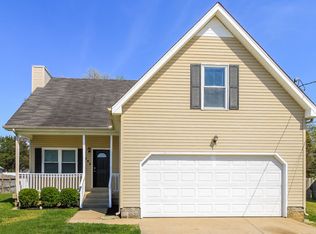 245 Heritage Cir E, La Vergne, TN 37086