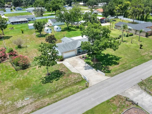 6739 Farris Dr, Lakeland, FL 33811