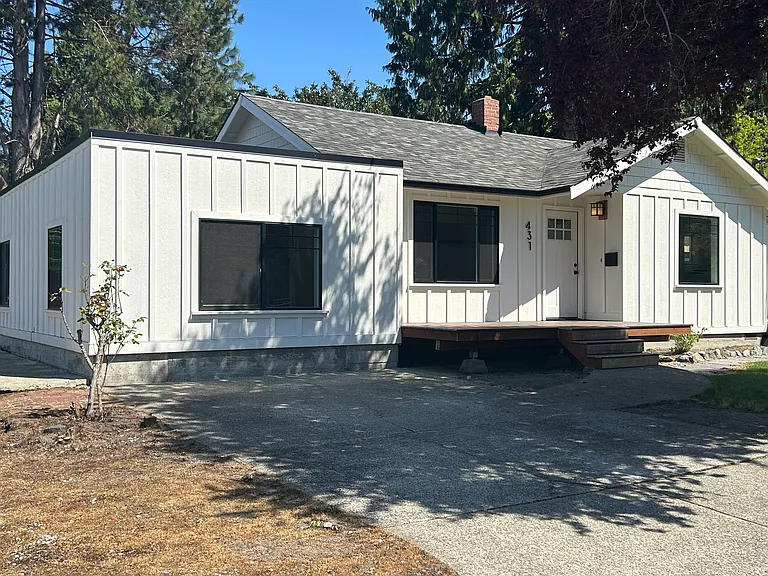 431 4th Ave NE — Photo 19