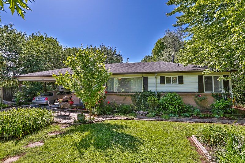 1st image of 193 Louise St
