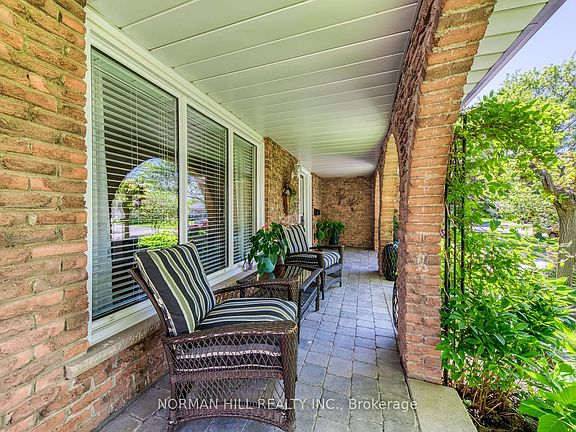 4th image of 2491 Woburn Cres