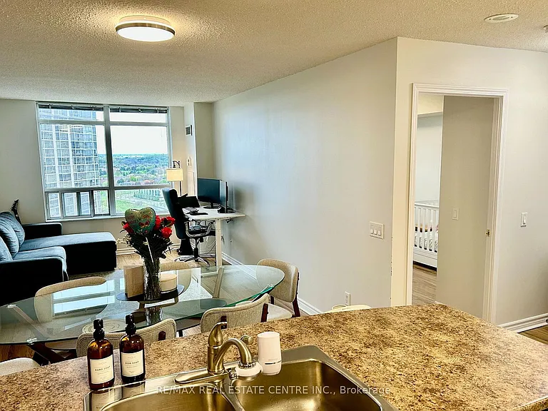 35 Kingsbridge Garden Cir #1804 — Photo 11