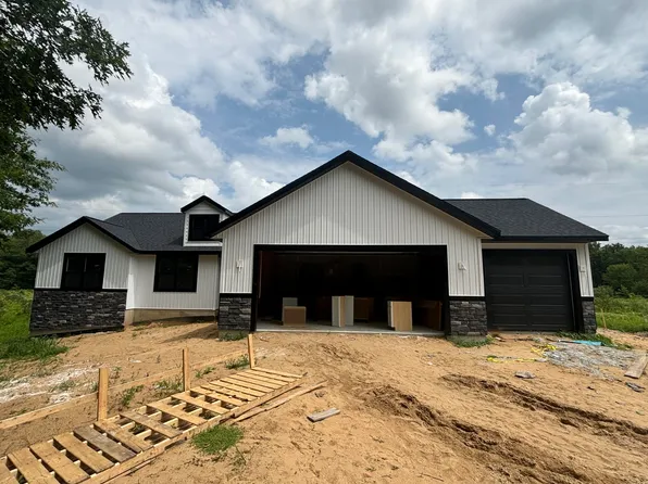 13722 Sunny Ln, Grand Haven, MI 49417