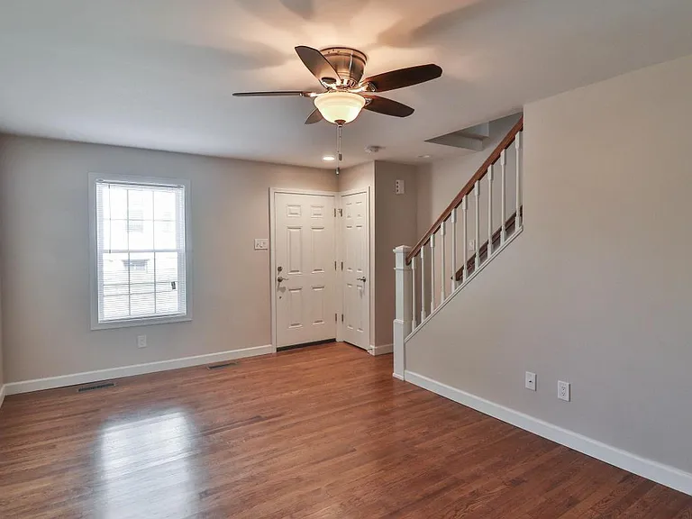 2831 Laclede Station Rd — Photo 3