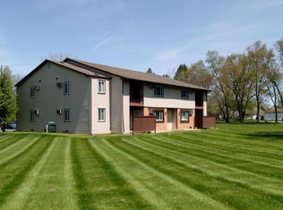 7400 Crosscreek Dr, Temperance, MI 48182