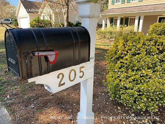2nd image of 205 Briarhaven Dr