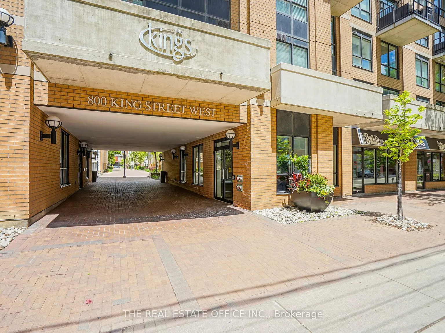 2 bed, $3,500 — Photo 2