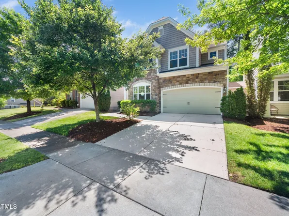 205 Hammond Wood Pl, Morrisville, NC 27560