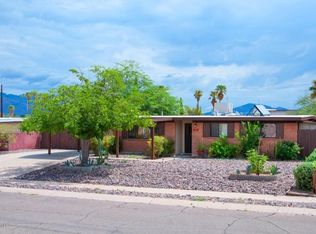 8425 E Balfour Dr, Tucson, AZ 85710