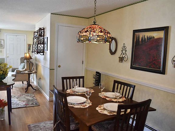5th image of 4 Snowberry Ln APT 11