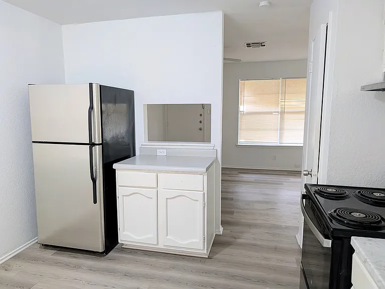 225 Baldwin Ave #225 — Photo 6