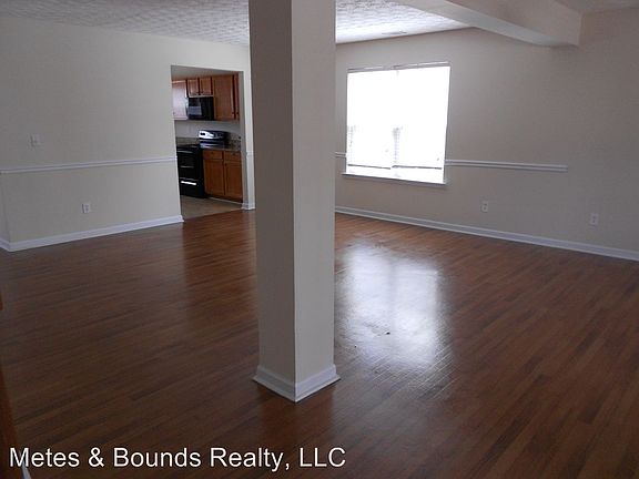 2nd image of 3178 Meadow Point Dr