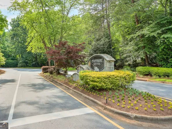 335 N Peak Dr, Johns Creek, GA 30022