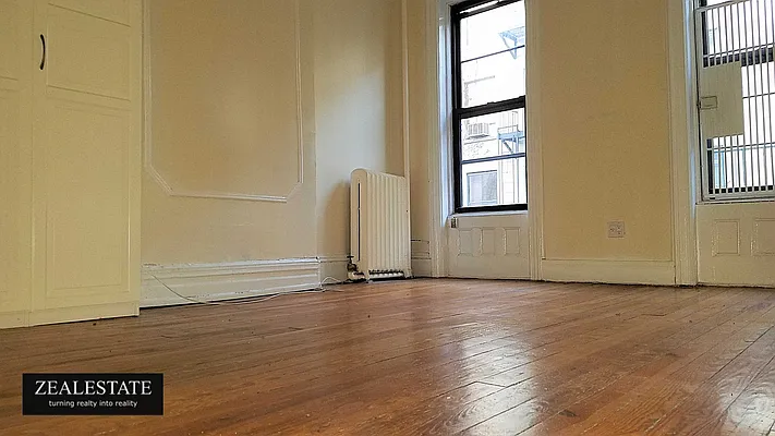 Rented by ZealEstate Group Inc | media 27