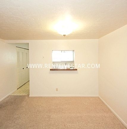 4th image of 920 E McKinley Ave