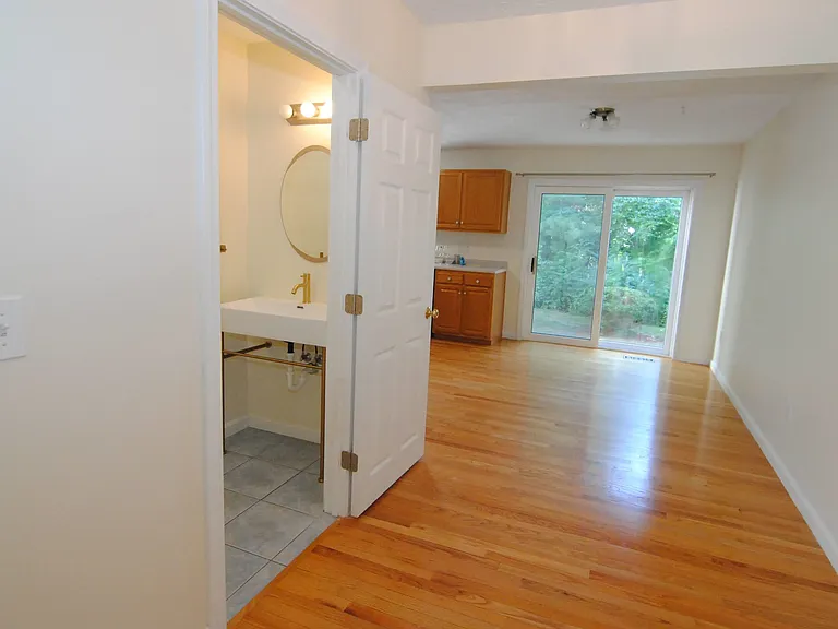 68 Georgetown Dr — Photo 20