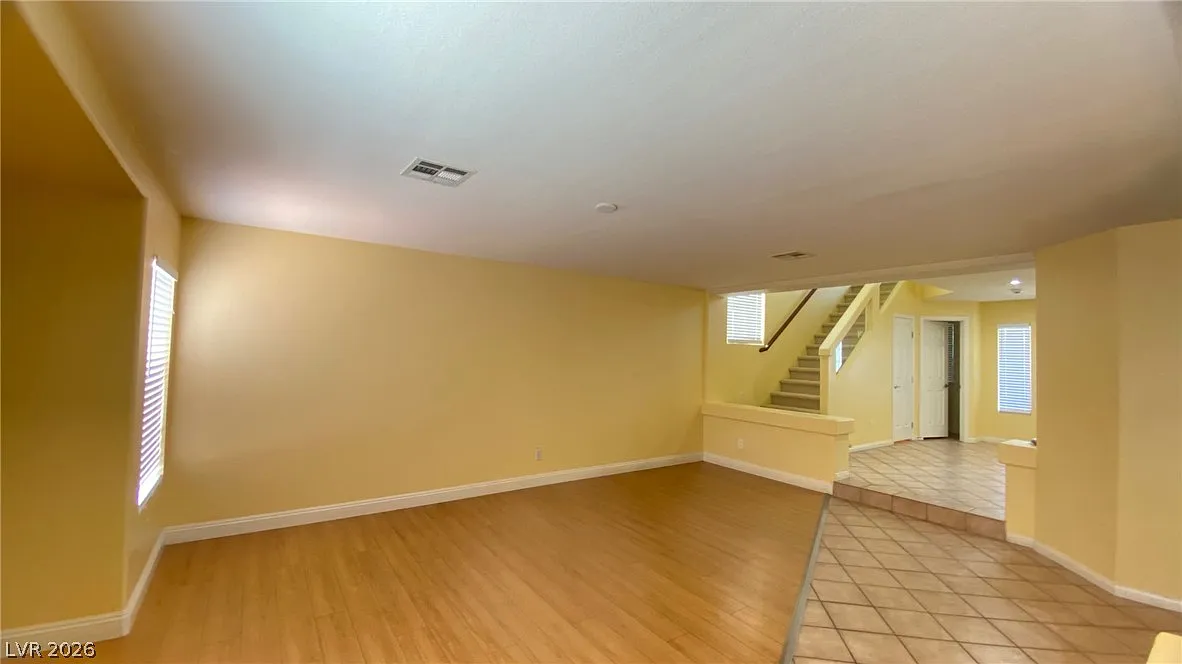 3 bed, 2.5 bath, 1855 sqft, $2,035 — Photo 4