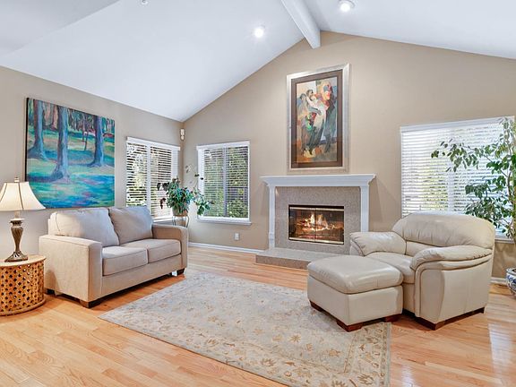 2nd image of 1446 Avila Ave