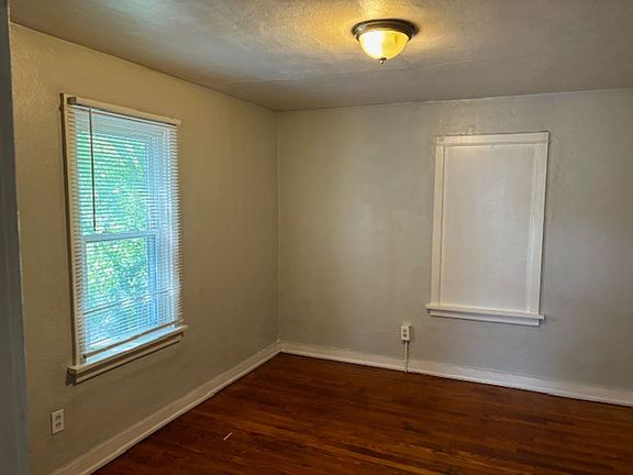 5th image of 7045 Idlewild Ave