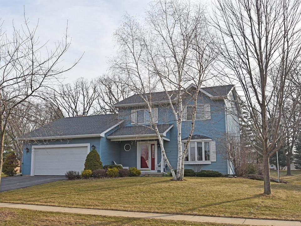 1st image of 210 E Mills Dr