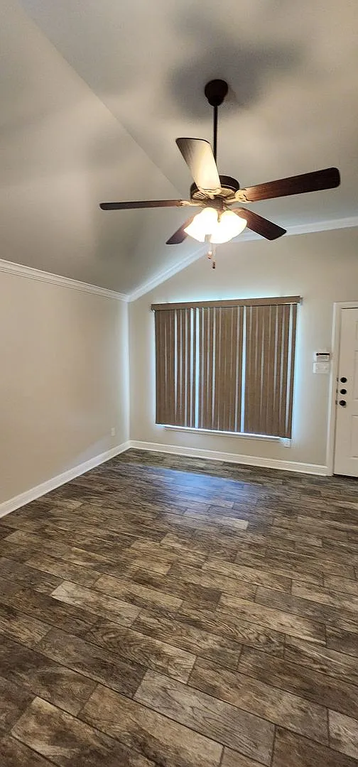 2 bed/2 bath Duplex near Bunny Trail — Photo 2