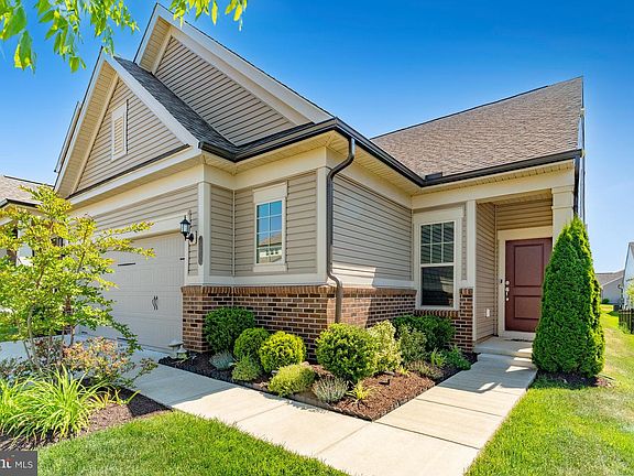 5th image of 6373 Virginia Bluebell Ln