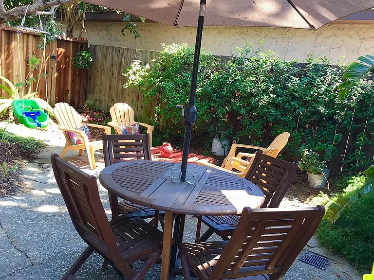 128 Seale Ave — Photo 4