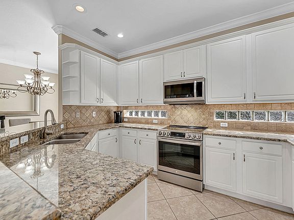 2nd image of 104 Glen Eagle Cir