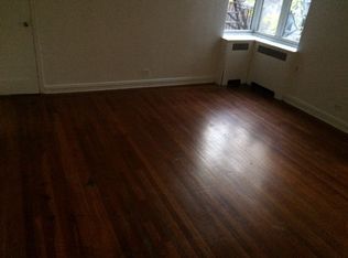 11135 75th Ave, Forest Hills, NY 11375